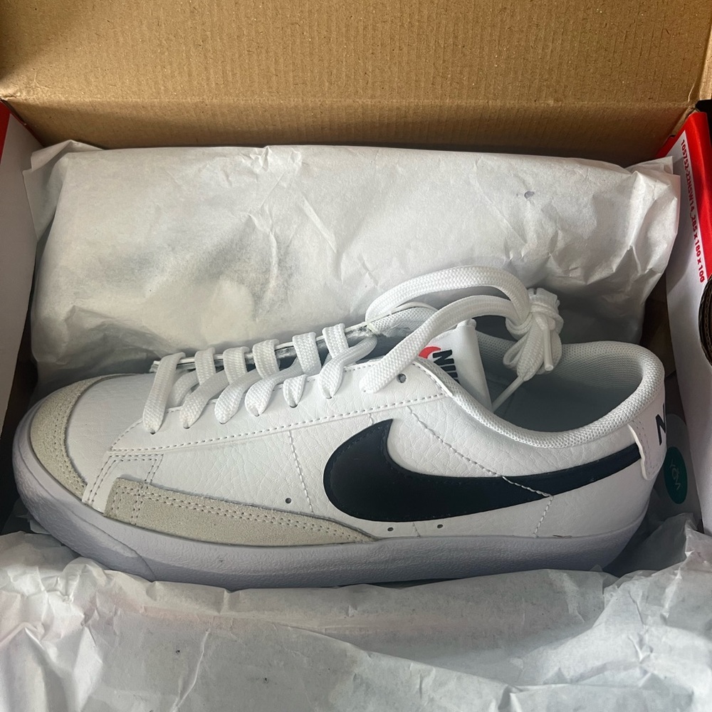 Nike womens blazer shoes